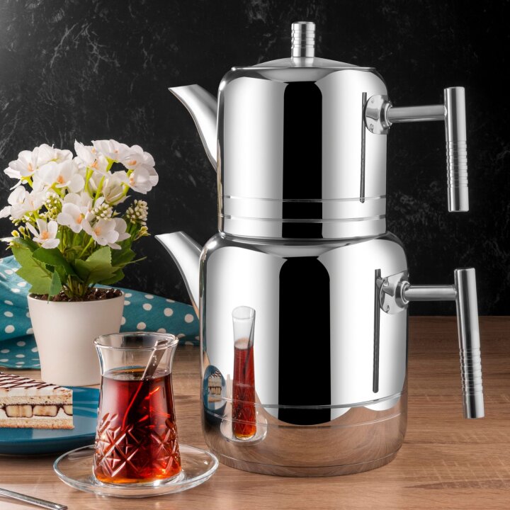 Lines Nil Aile Boy Paslanmaz Çelik Çaydanlık Metal Kulp — Büyük Boy Çaydanlık Takımı, İndüksiyon Uyumlu, 18/10 Çelik - Lines